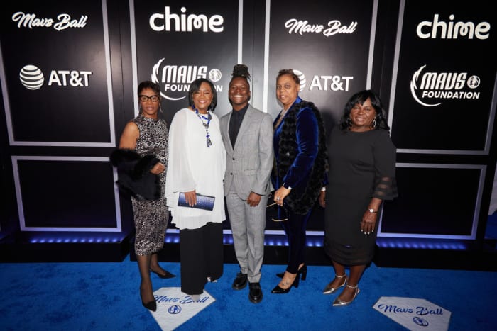 JG - MavsBall22 - 22717